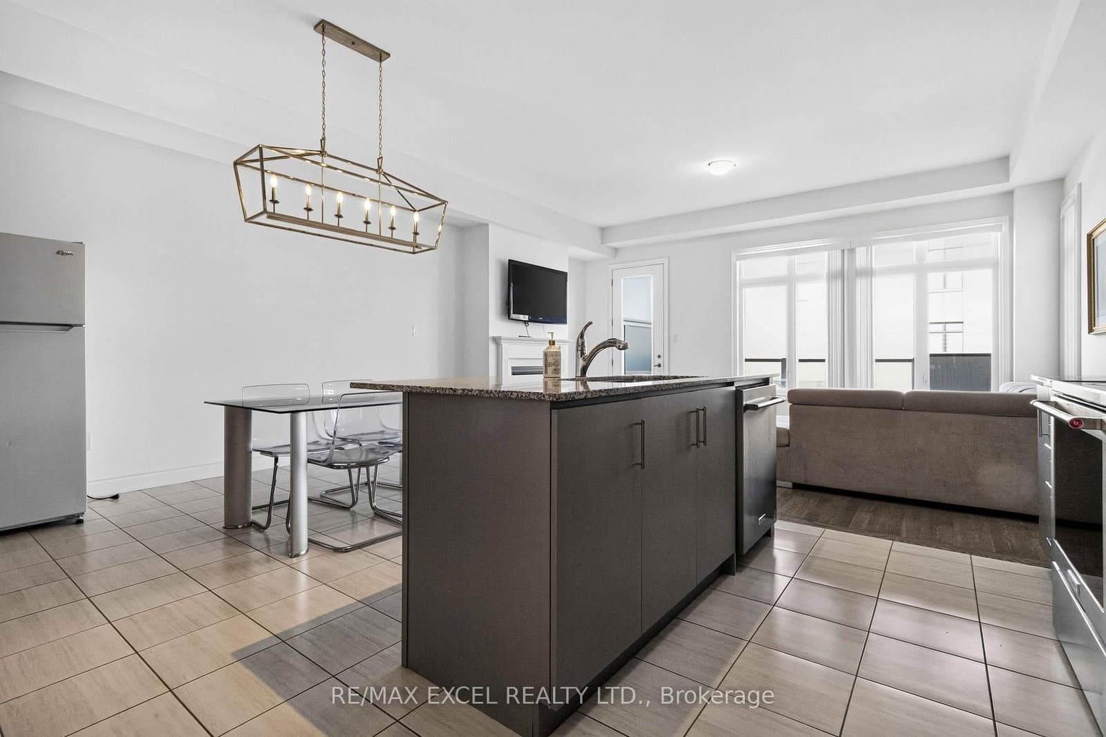 9540 Weston Road, Unit Upper thumbnail 8