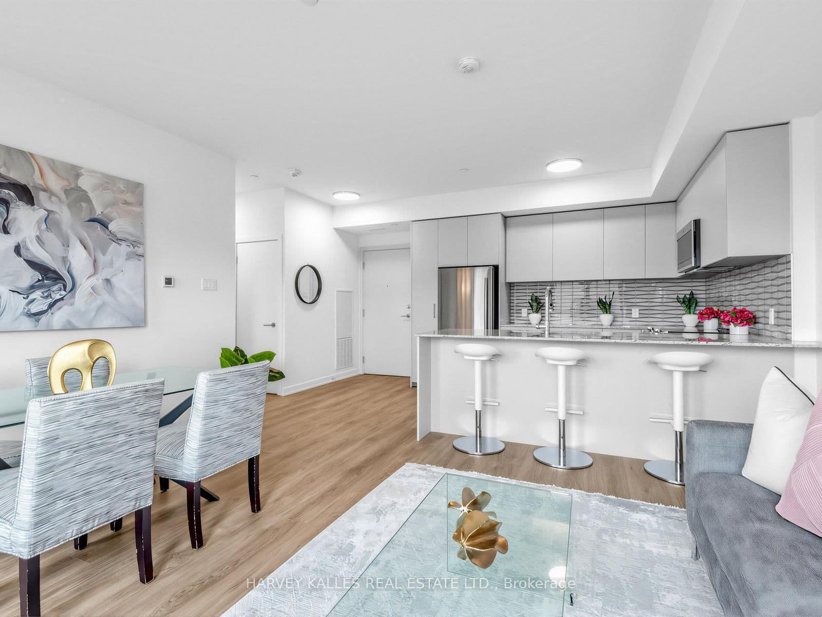 101 Cathedral High Street, Unit 329 thumbnail 10