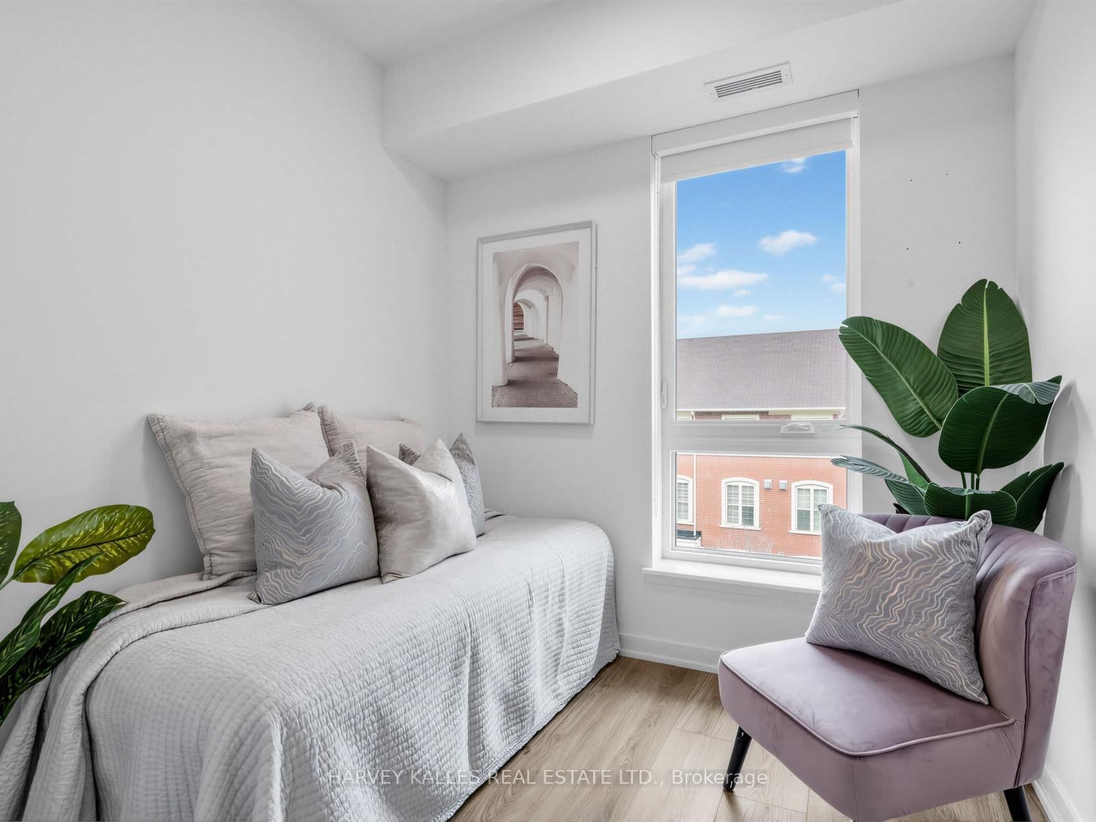 101 Cathedral High Street, Unit 329 thumbnail 23