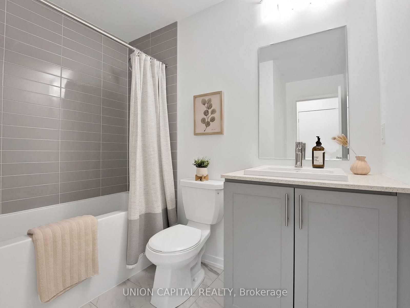 26 Lytham Green Circle, Unit 6 thumbnail 14