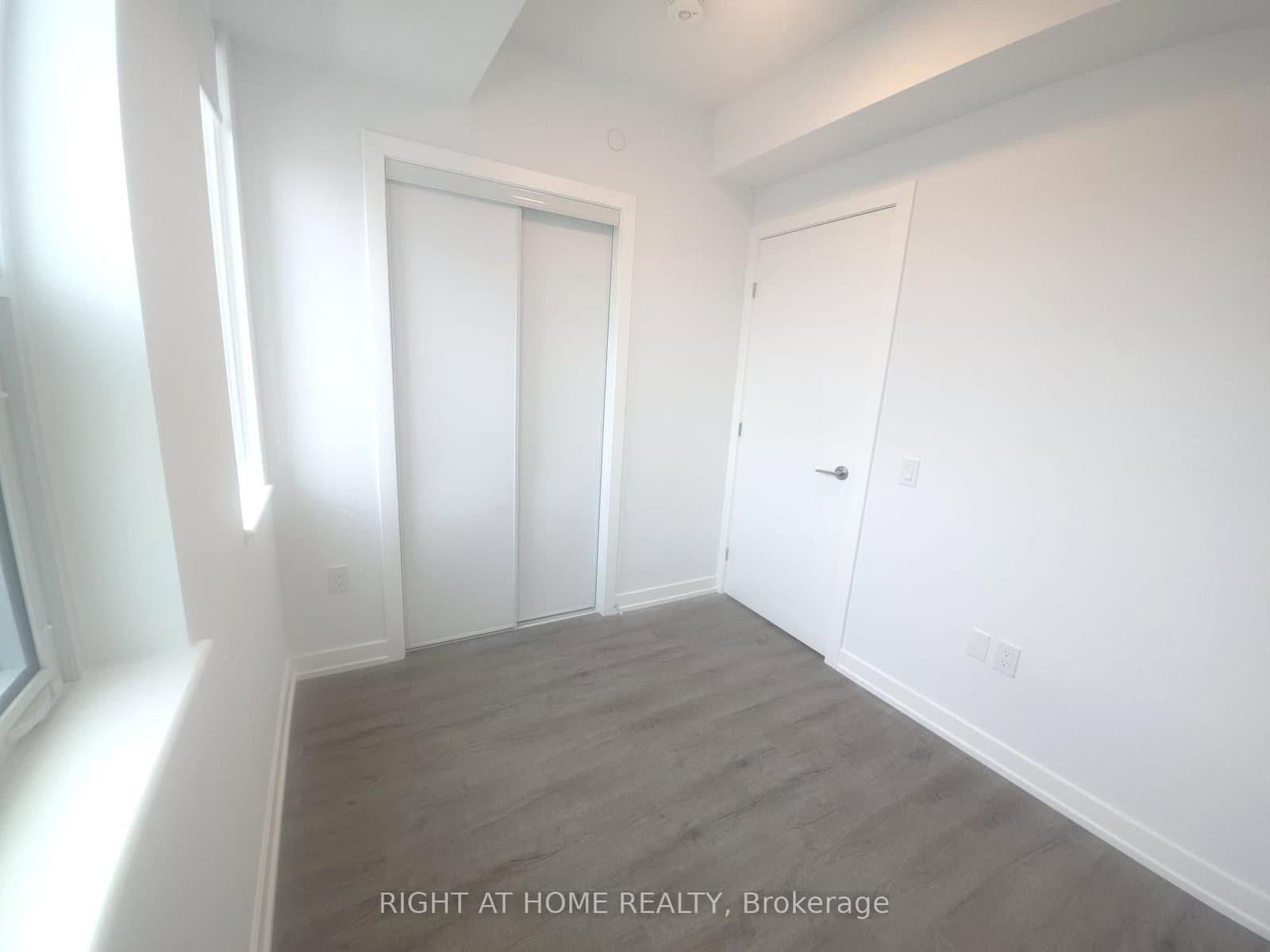 21 Meadowdale Road, Unit 902 thumbnail 13
