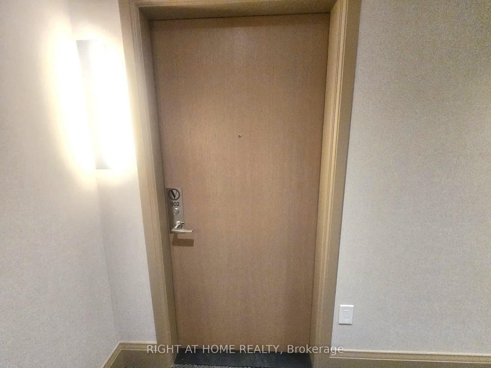 21 Meadowdale Road, Unit 902 thumbnail 2