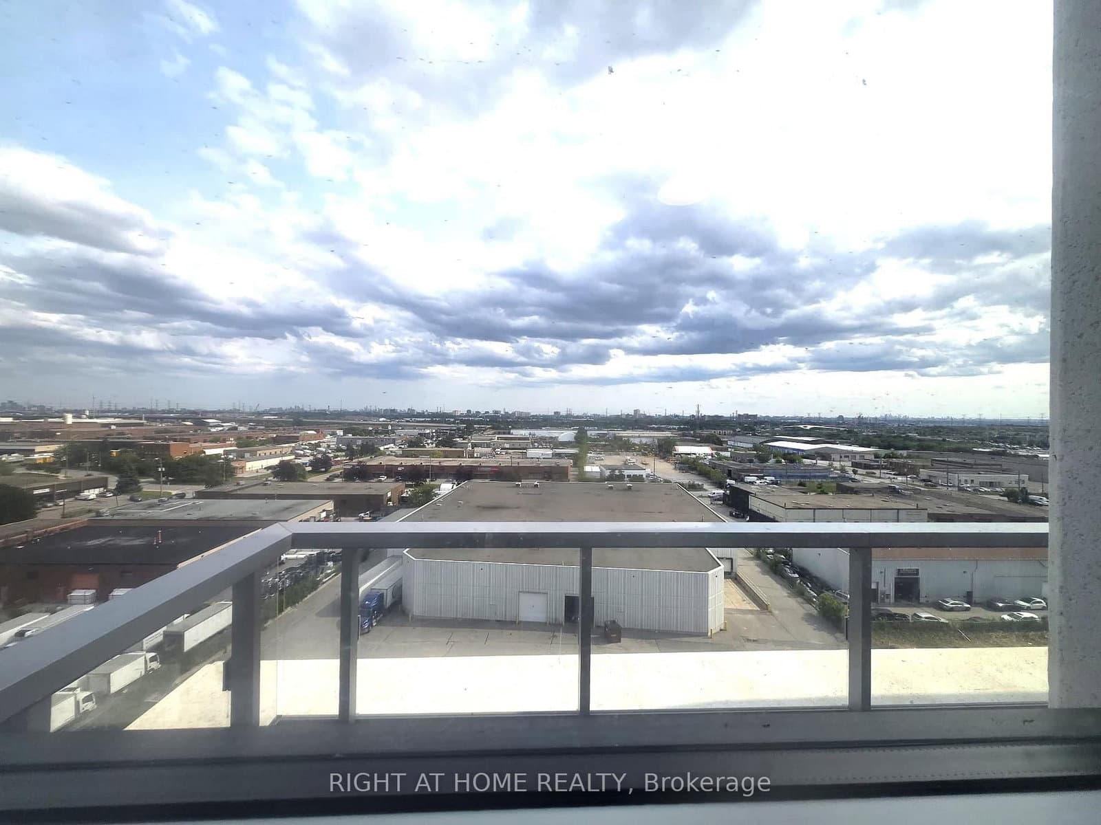 21 Meadowdale Road, Unit 902 thumbnail 25