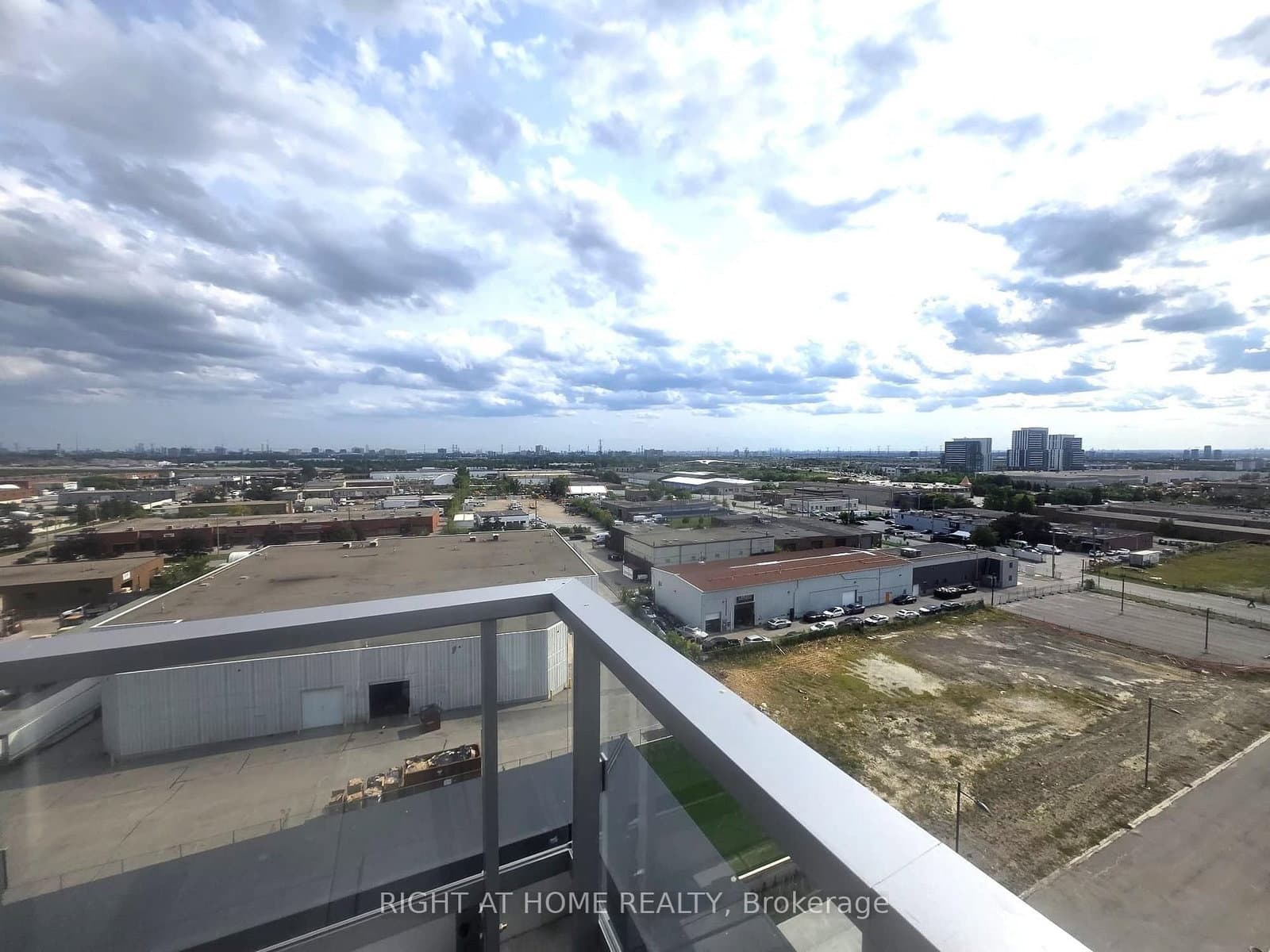 21 Meadowdale Road, Unit 902 thumbnail 26