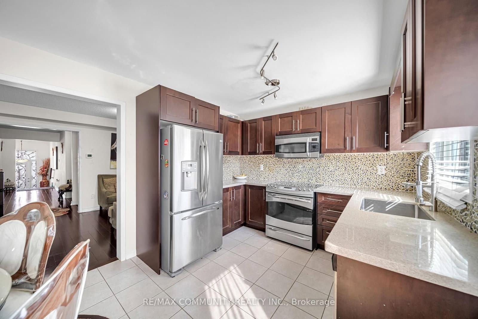 220 Lageer Drive thumbnail 13