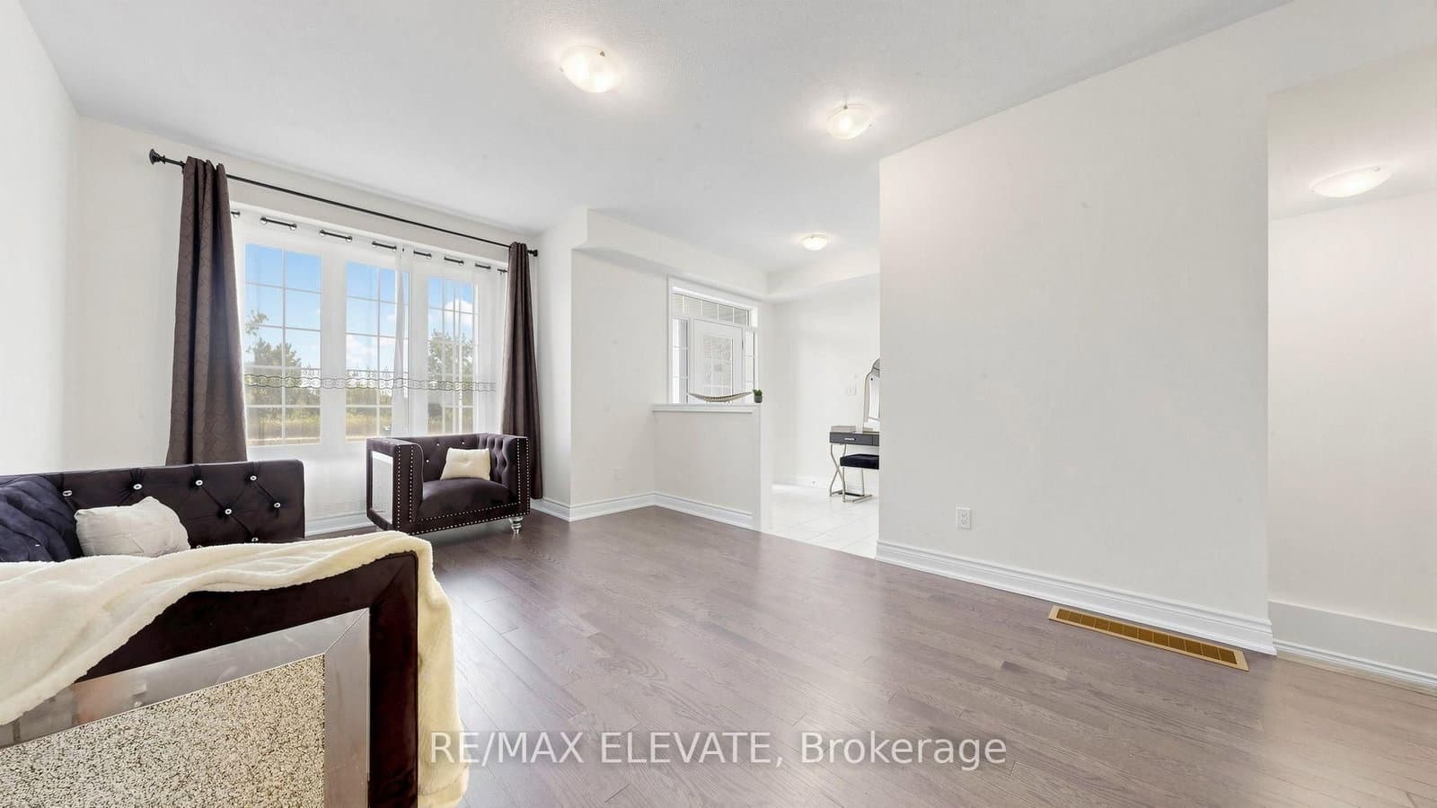 265 Kirkham Drive thumbnail 3