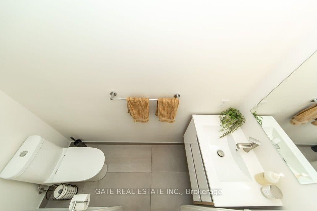 101 Cathedral High Street, Unit Ph3 thumbnail 26
