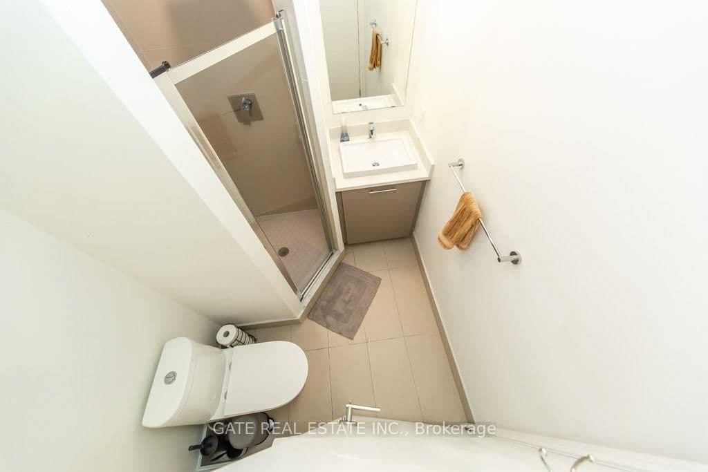101 Cathedral High Street, Unit Ph3 thumbnail 40