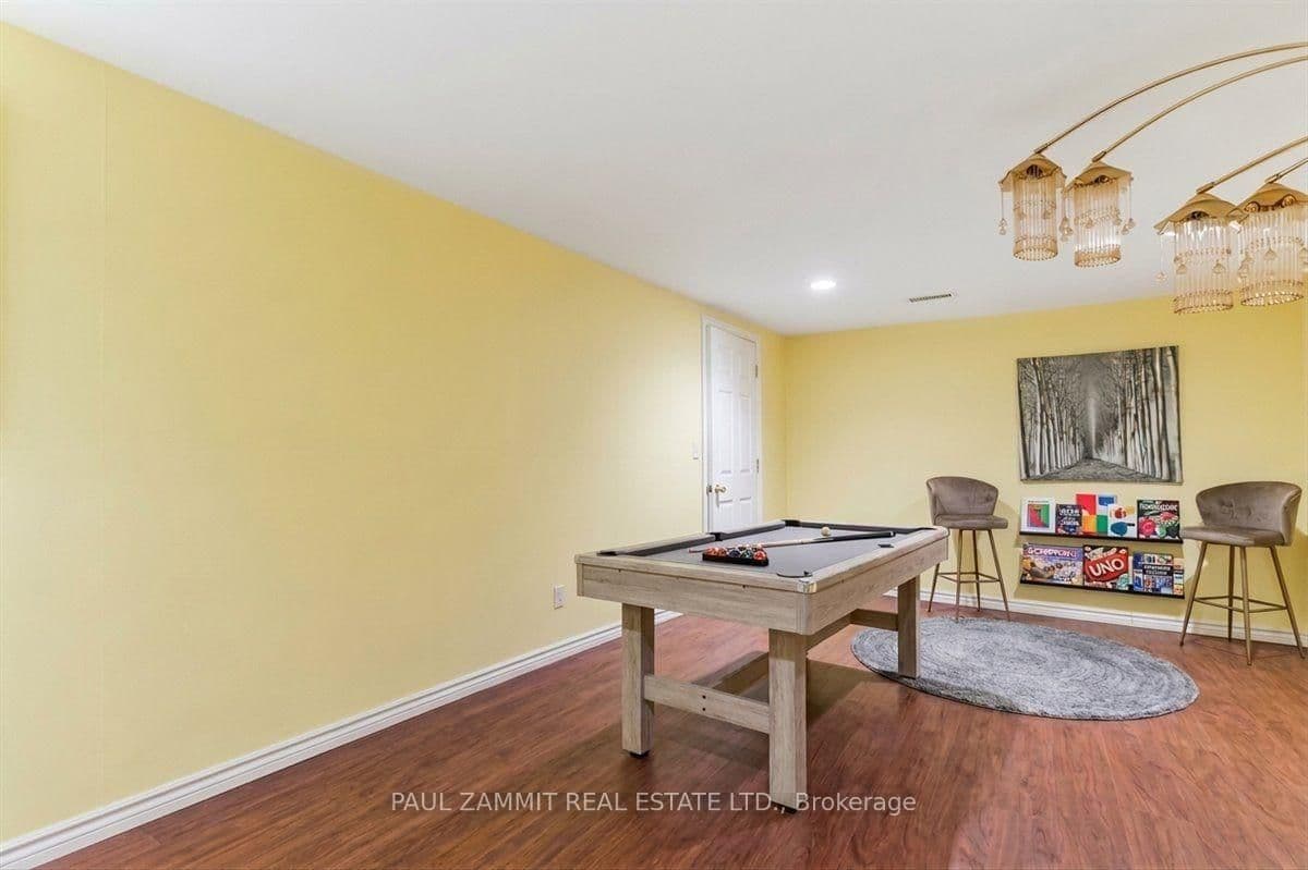42 Nicholson Way thumbnail 13