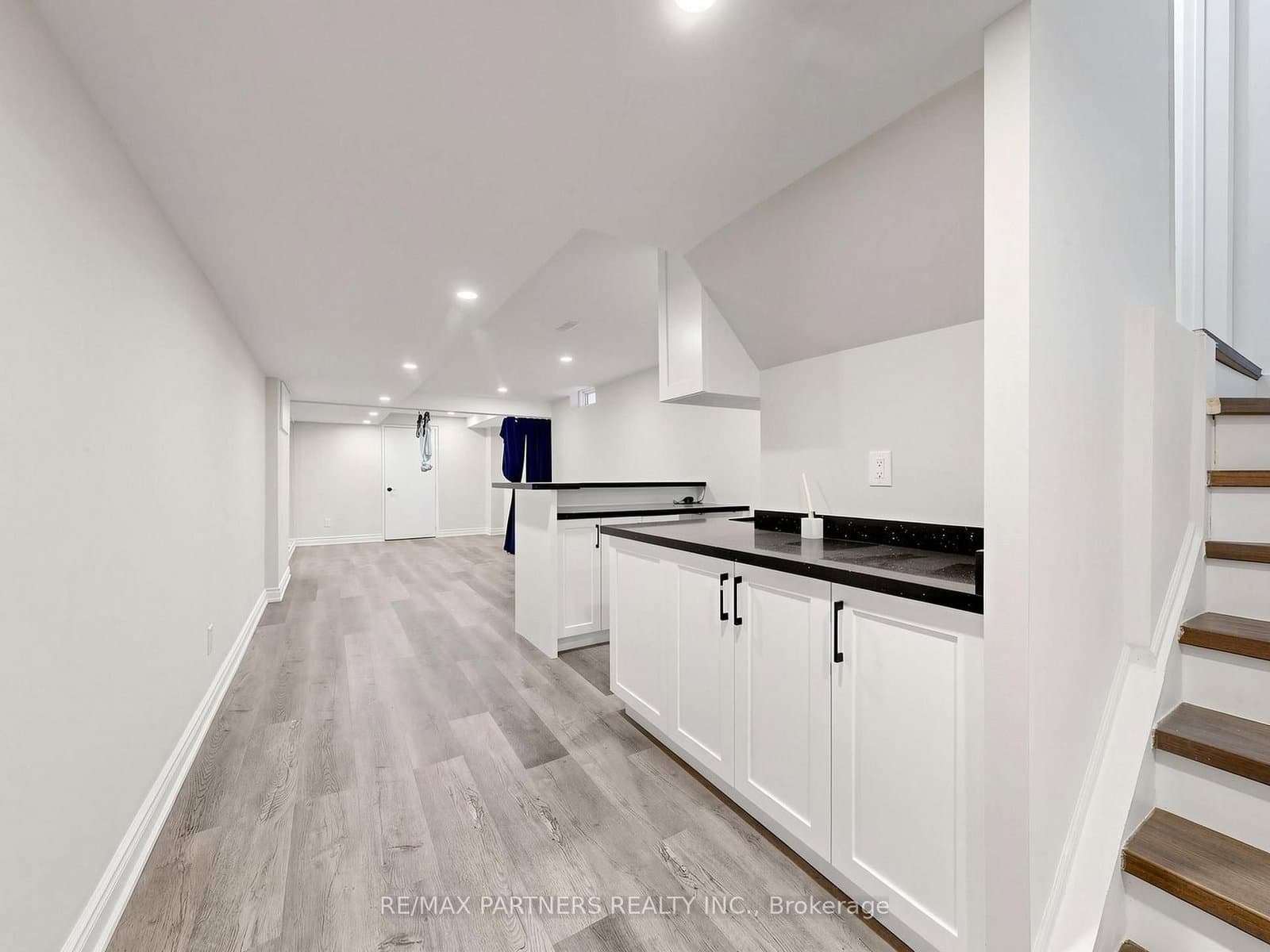 21 Russell Hill Road thumbnail 31