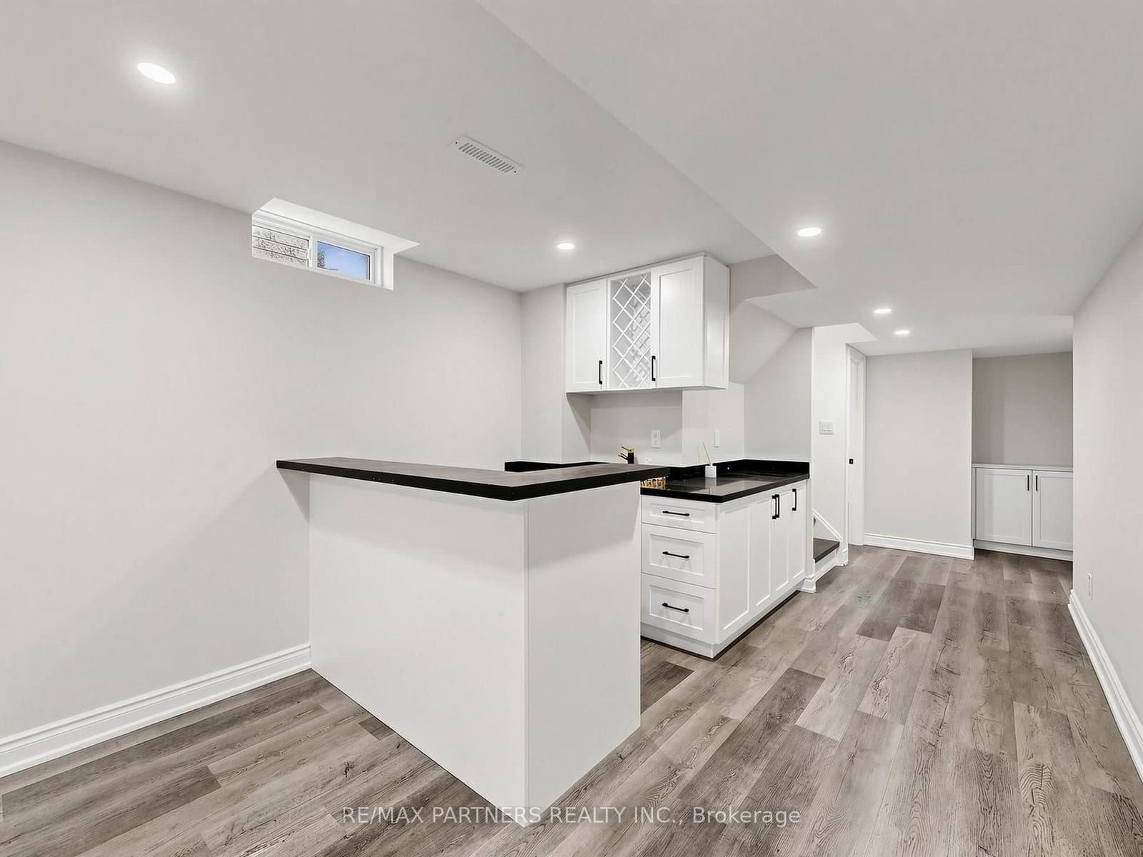 21 Russell Hill Road thumbnail 32