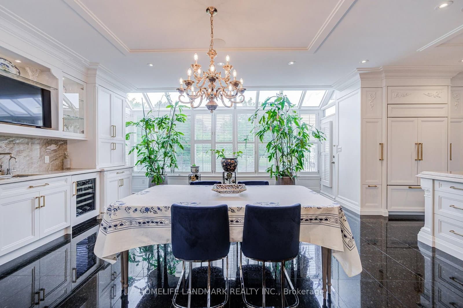 21 Kensington Drive thumbnail 16