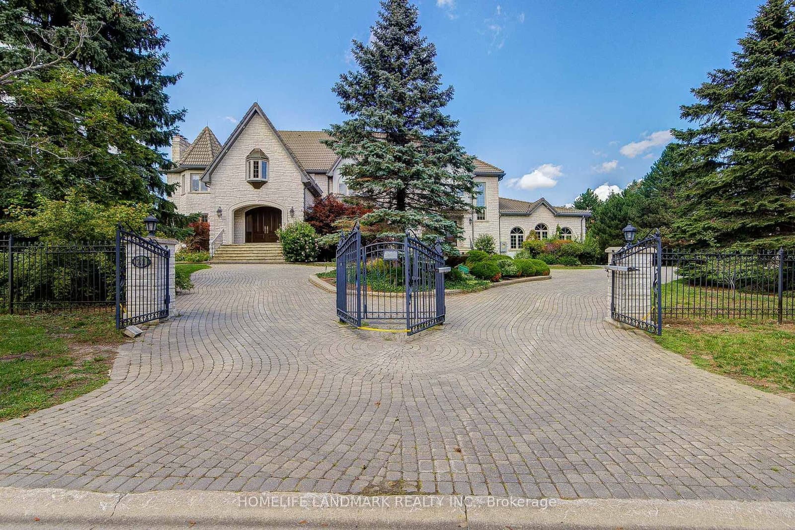 21 Kensington Drive thumbnail 3