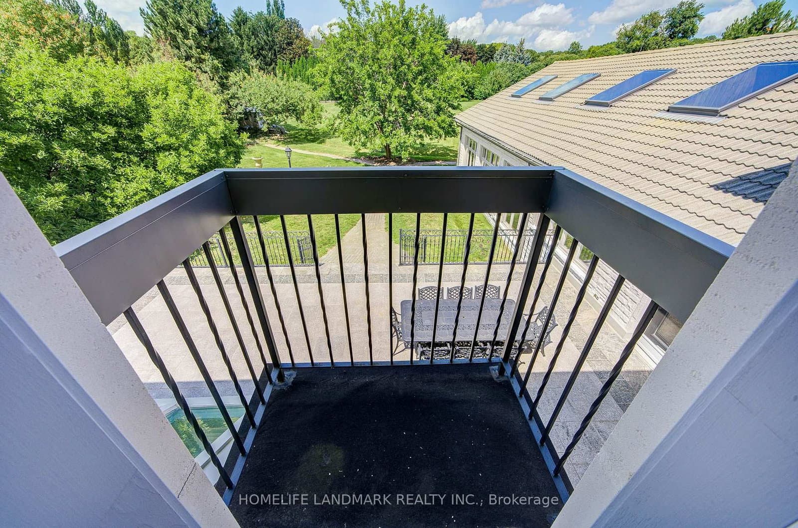 21 Kensington Drive thumbnail 40