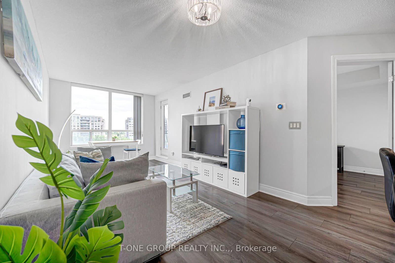 48 Suncrest Boulevard, Unit 720 - Image 1