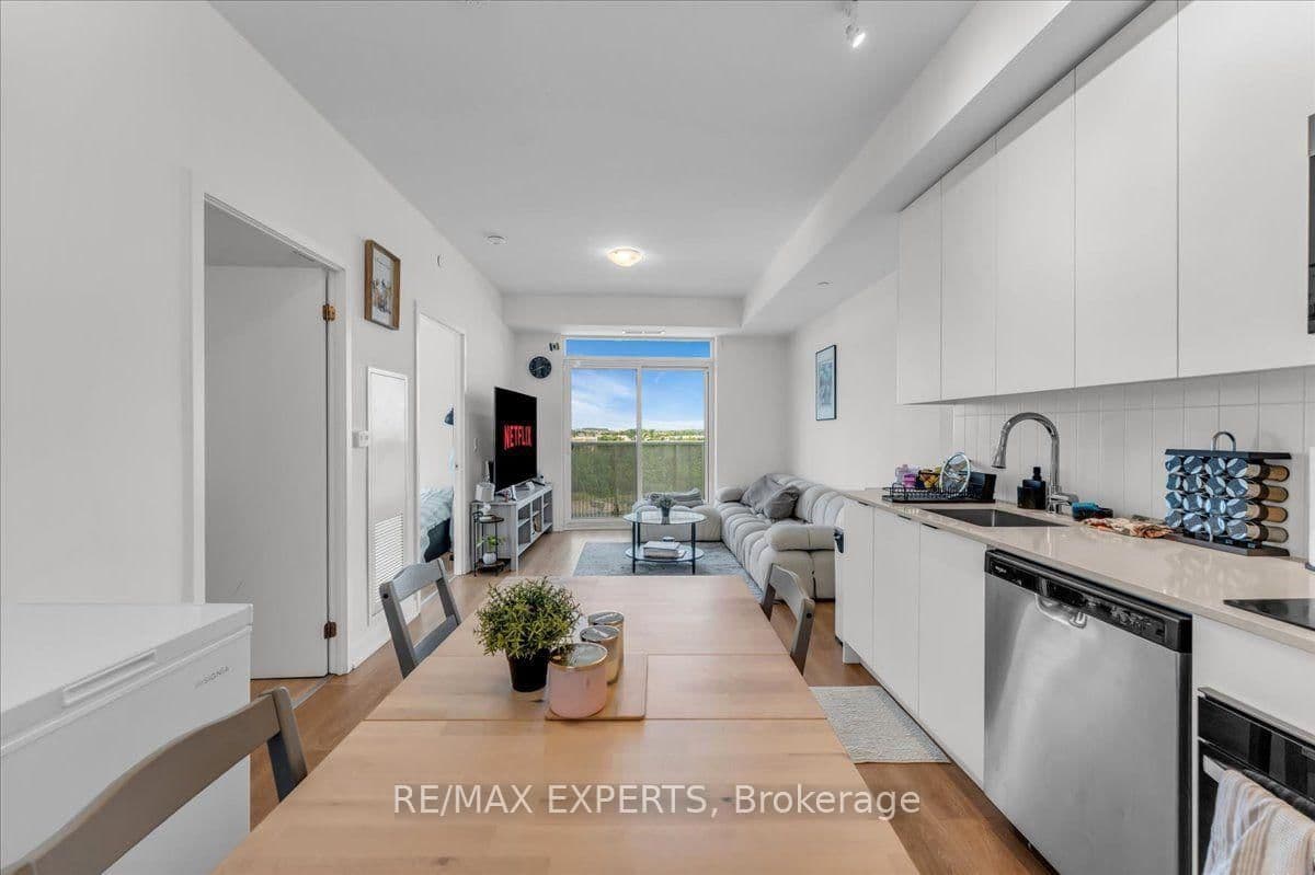 498 Caldari Road, Unit 828 thumbnail 10