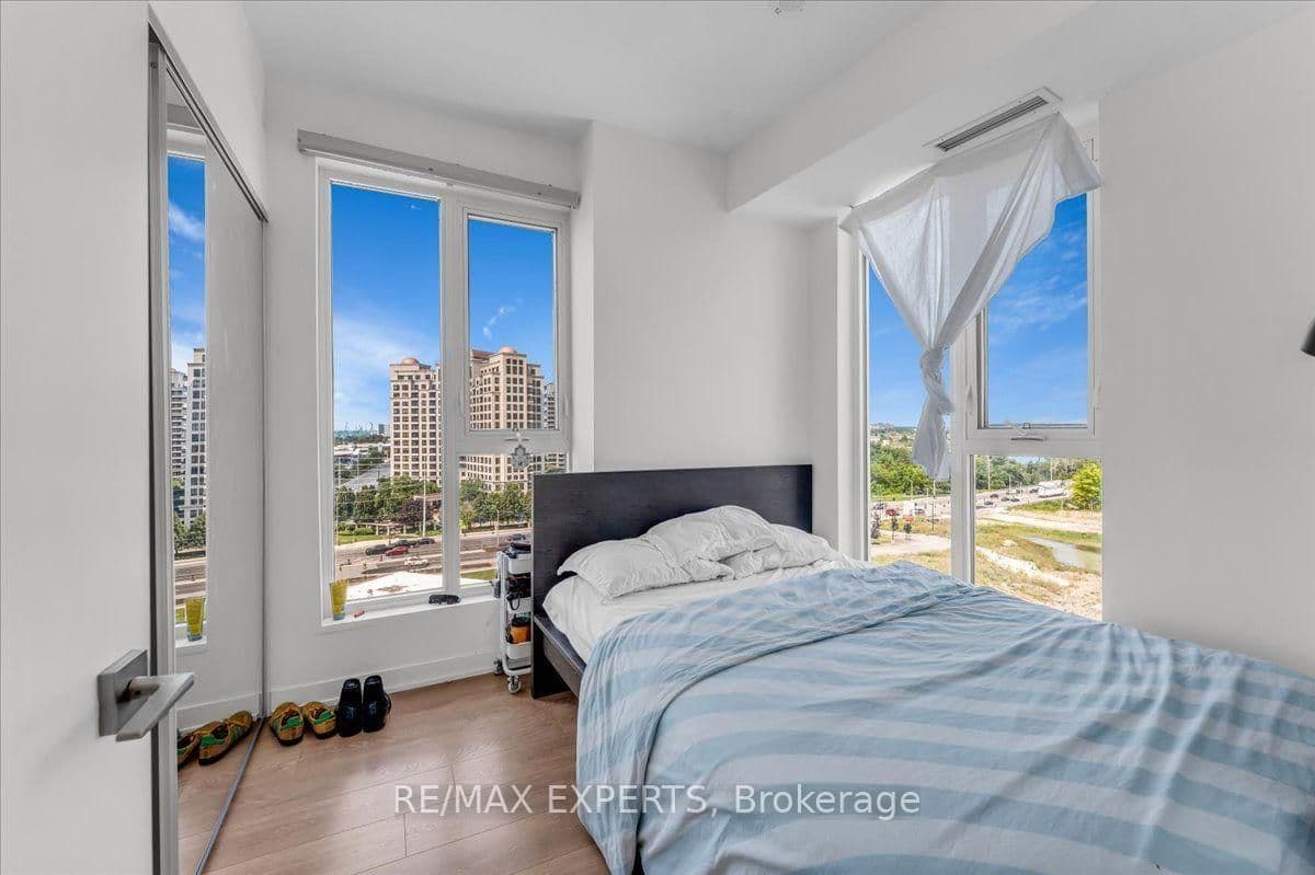 498 Caldari Road, Unit 828 thumbnail 17