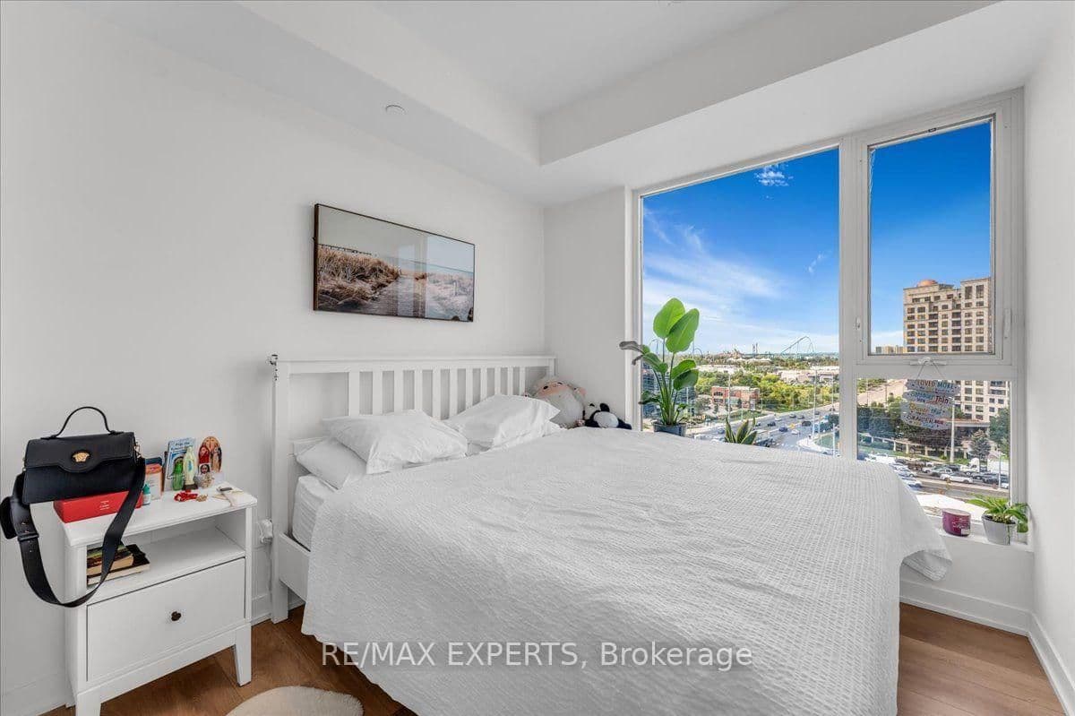 498 Caldari Road, Unit 828 thumbnail 19