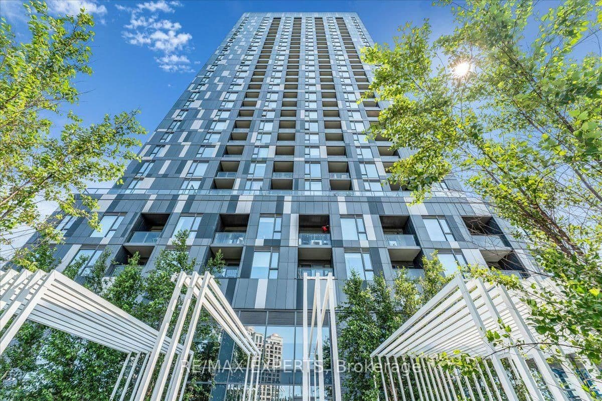 498 Caldari Road, Unit 828 thumbnail 2