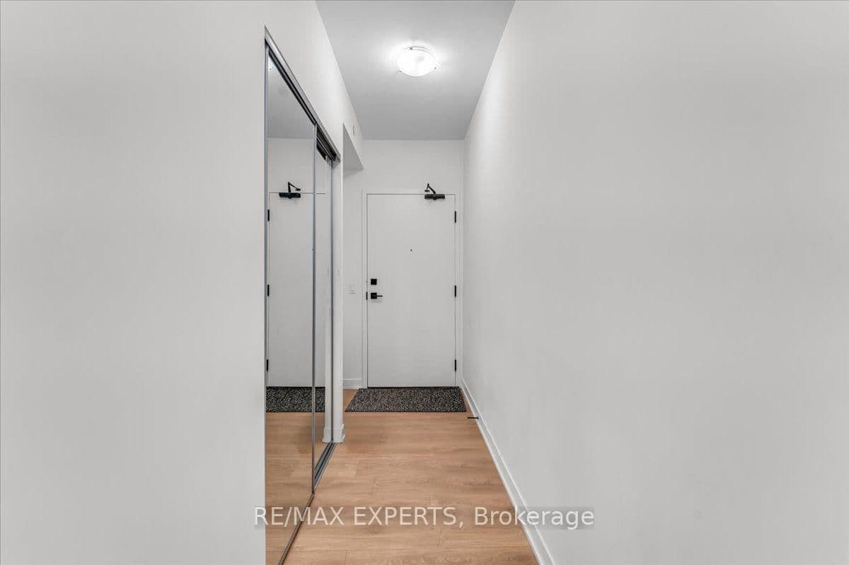 498 Caldari Road, Unit 828 thumbnail 6