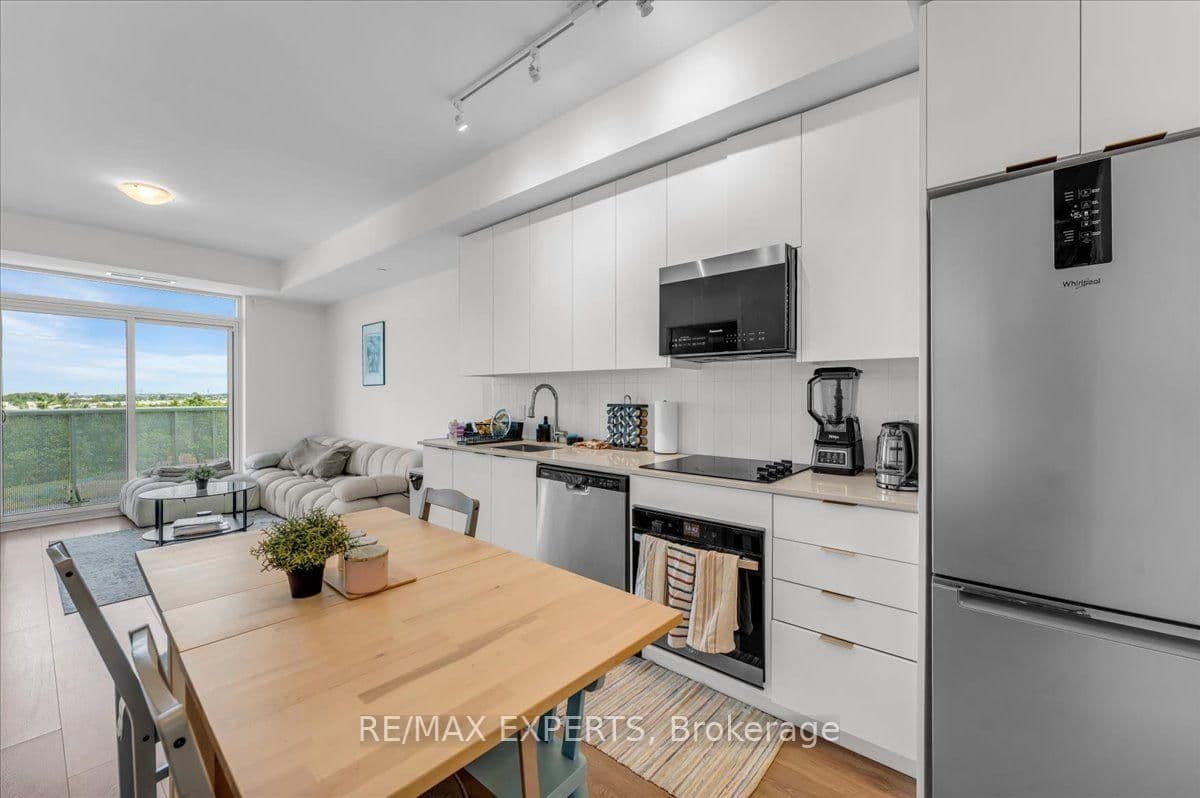 498 Caldari Road, Unit 828 thumbnail 9