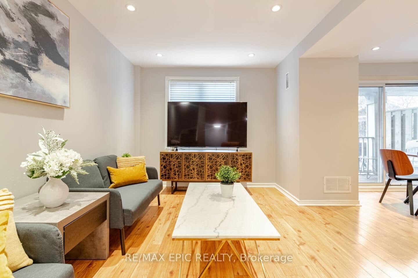 75 Weldrick Road E, Unit 732 thumbnail 3