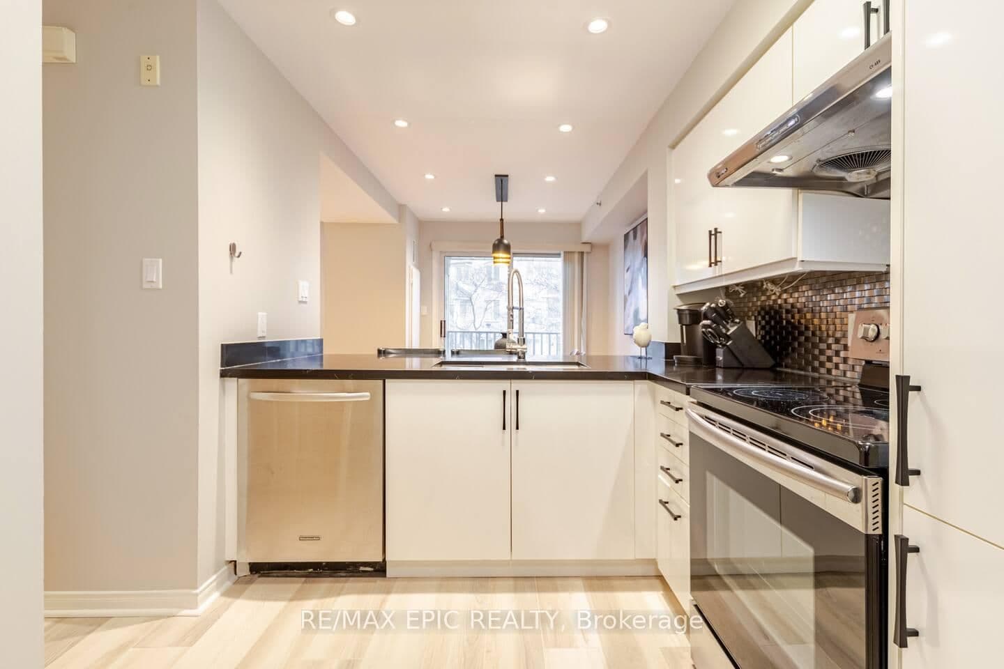 75 Weldrick Road E, Unit 732 thumbnail 6