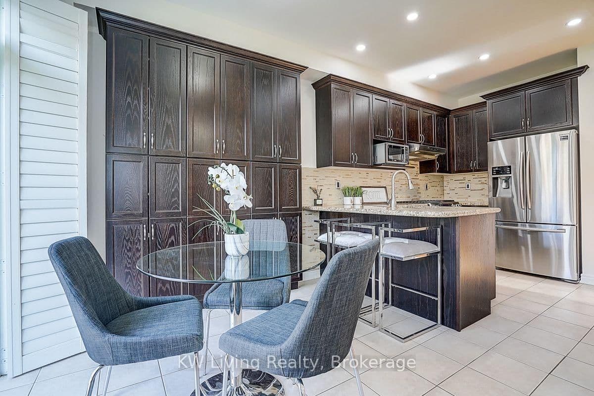 16 Florelle Drive thumbnail 19