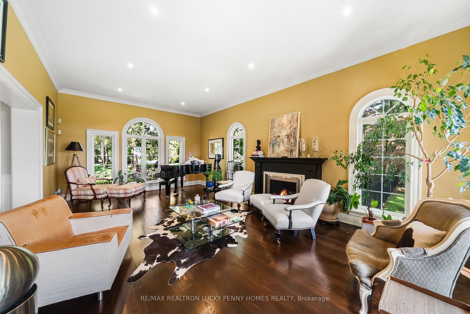 27 Glenridge Drive thumbnail 10