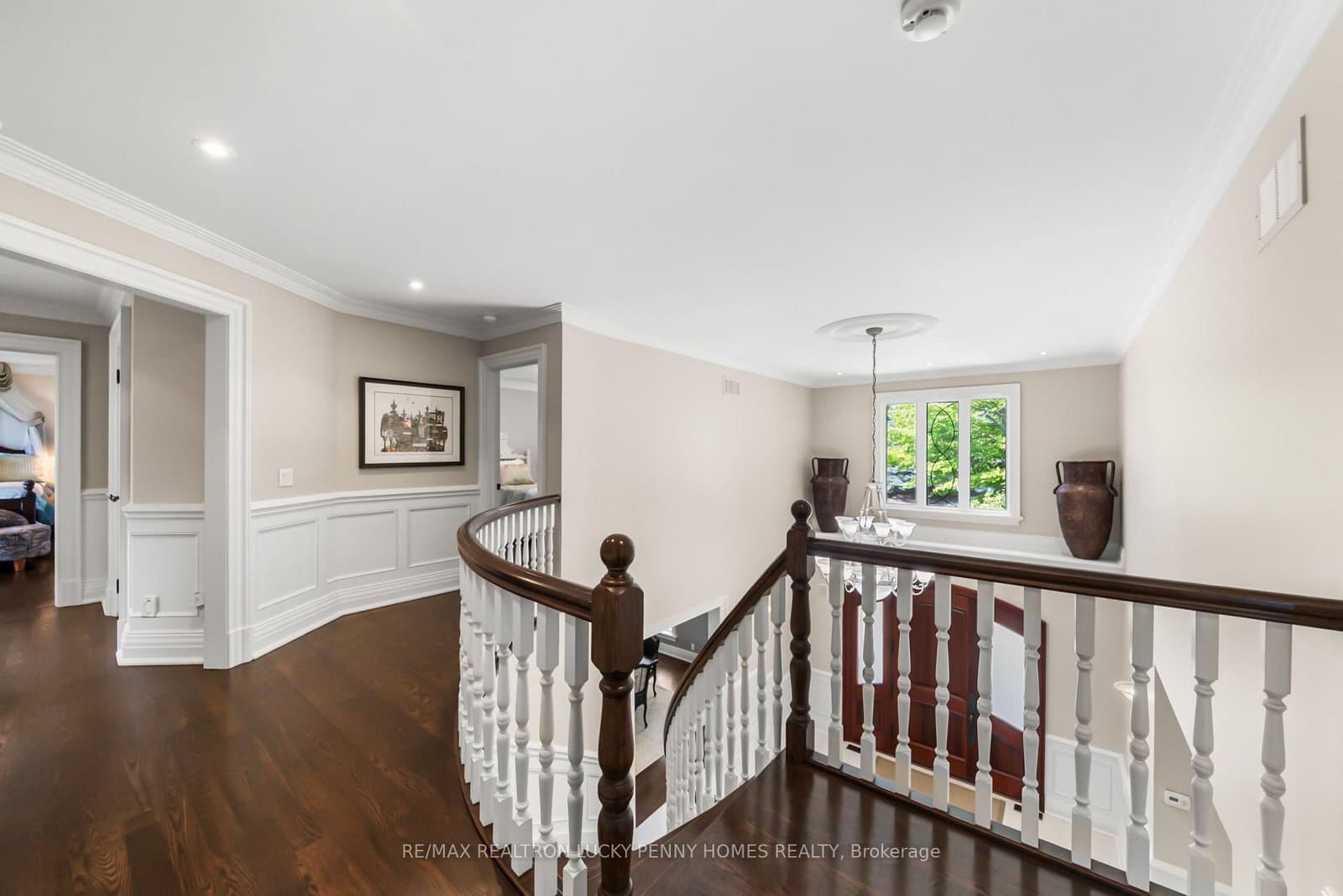 27 Glenridge Drive thumbnail 25