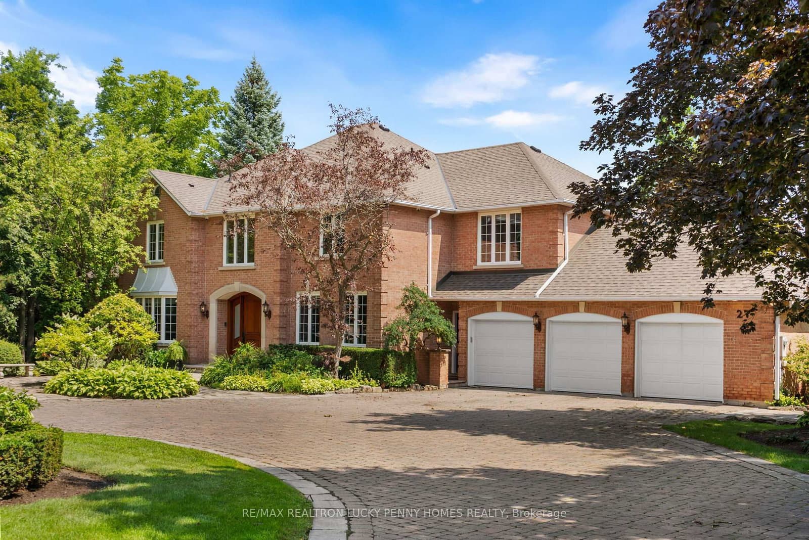 27 Glenridge Drive thumbnail 3