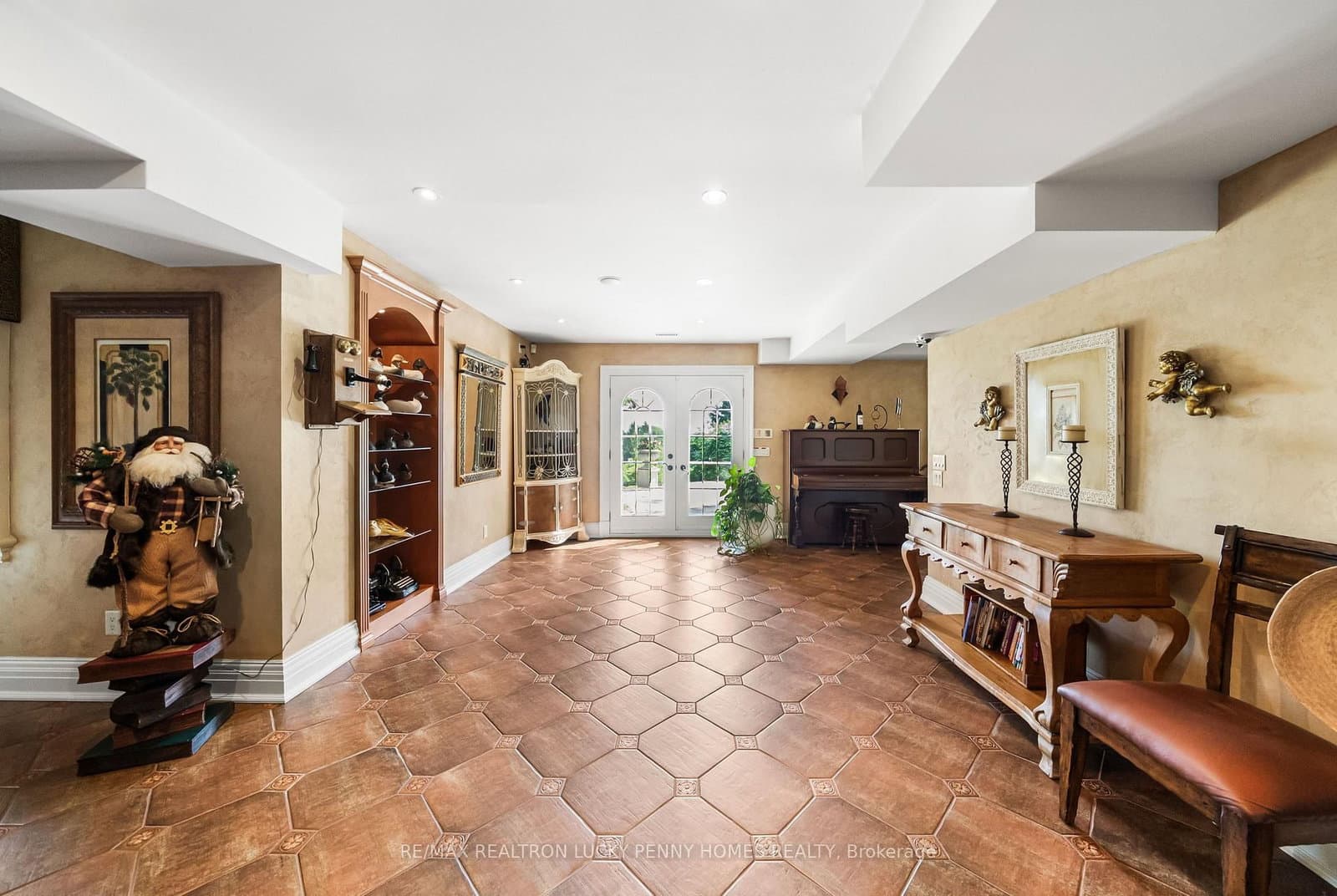 27 Glenridge Drive thumbnail 40