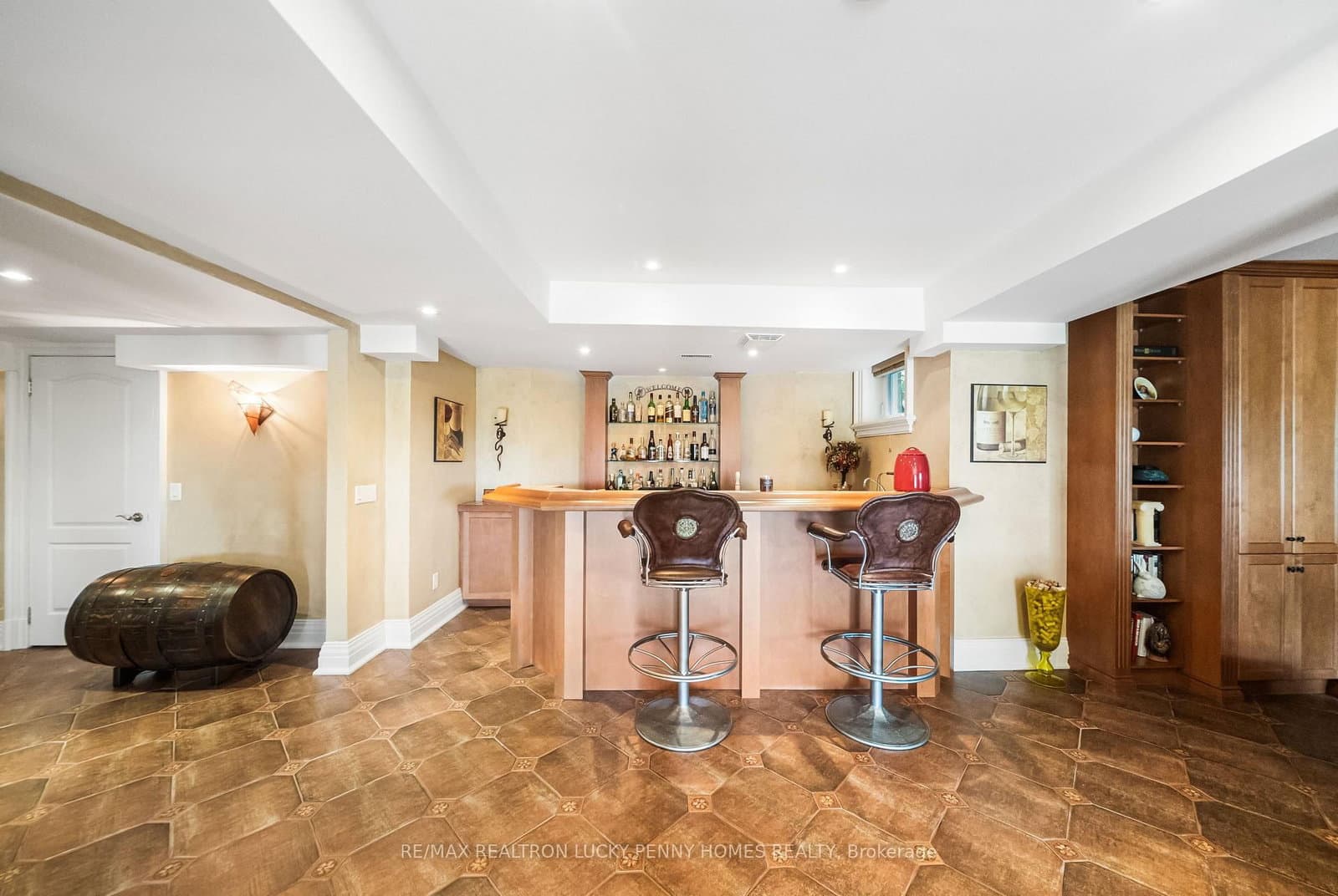27 Glenridge Drive thumbnail 41