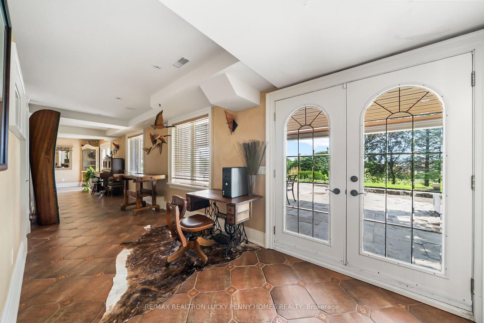 27 Glenridge Drive thumbnail 42