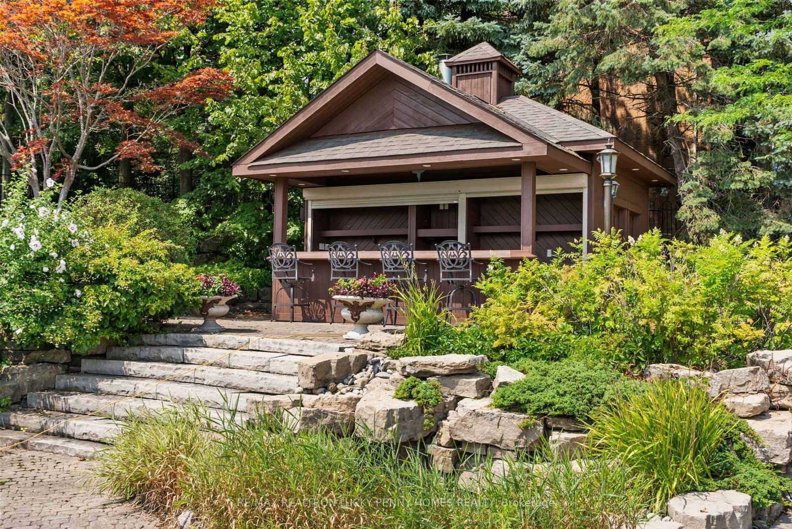 27 Glenridge Drive thumbnail 46