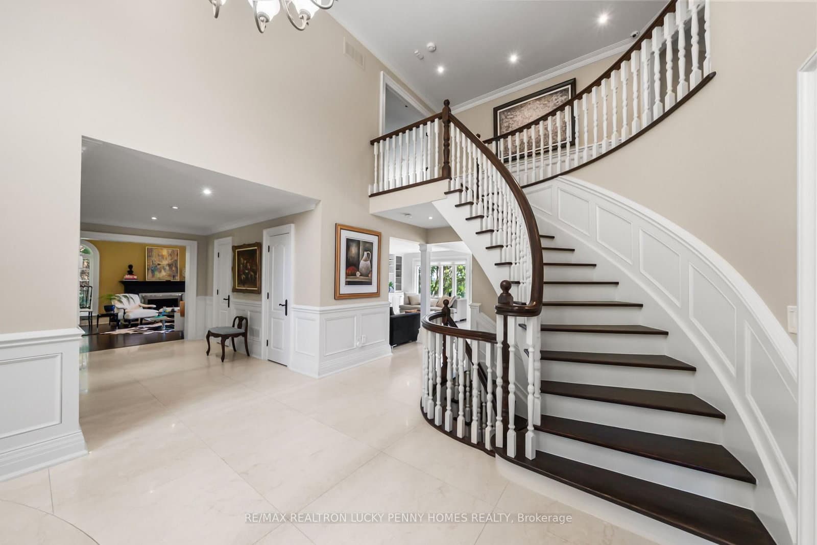 27 Glenridge Drive thumbnail 8