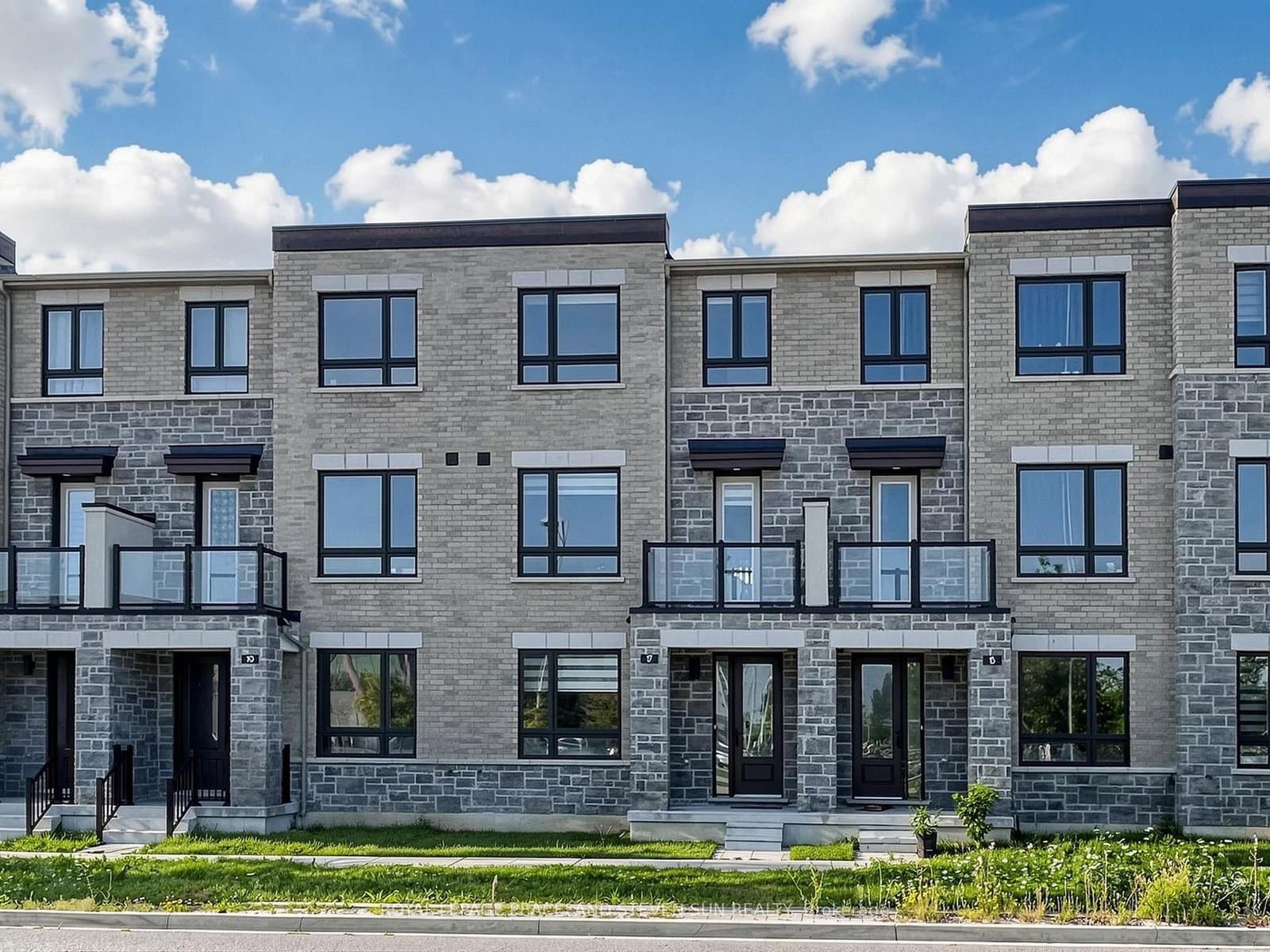 17 Mumbai Drive - Image 1