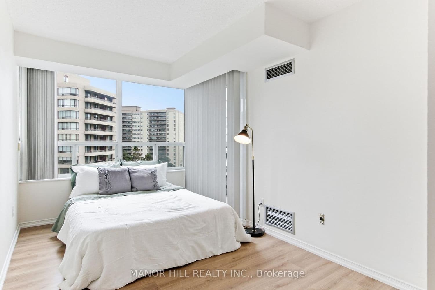 11 Townsgate Drive, Unit 814 thumbnail 30