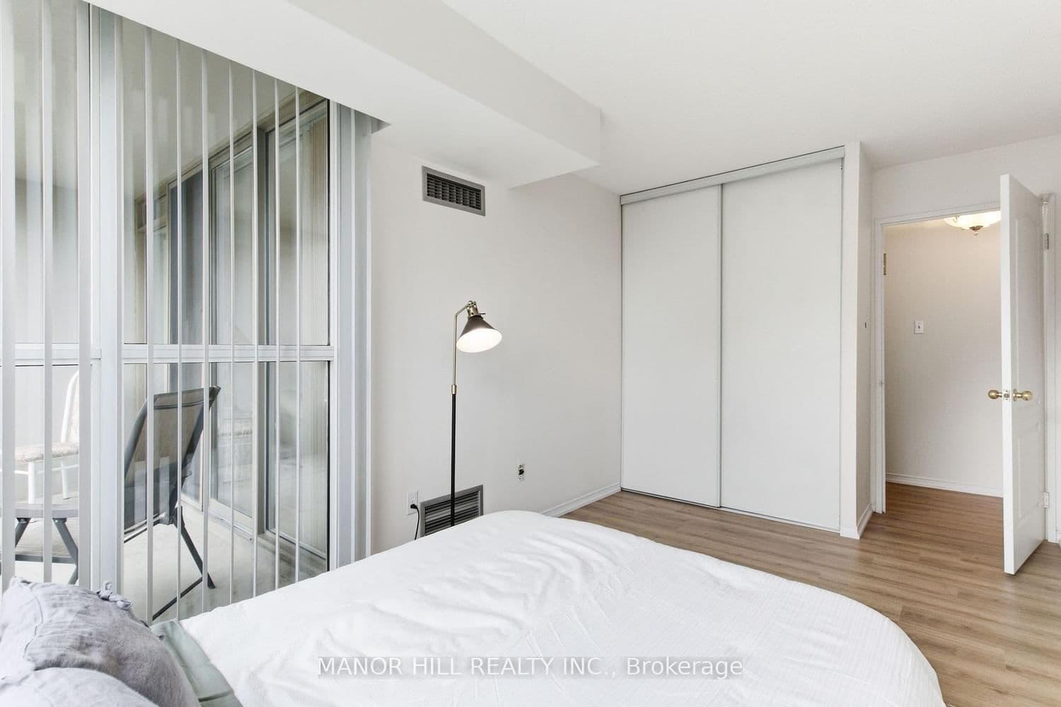 11 Townsgate Drive, Unit 814 thumbnail 32