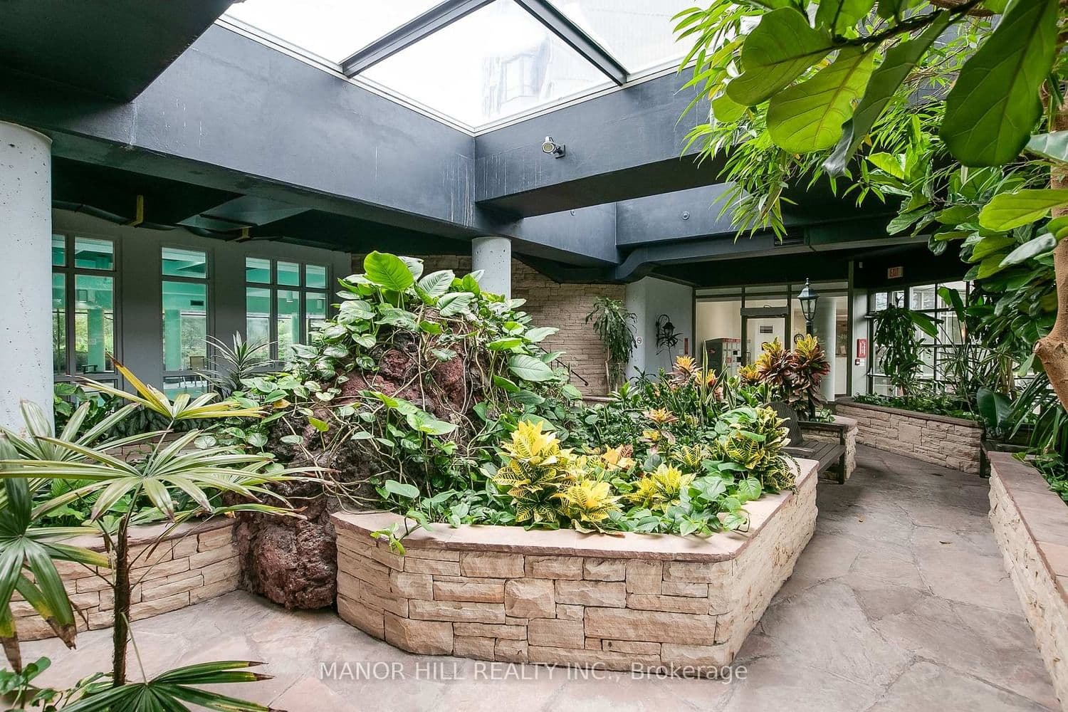 11 Townsgate Drive, Unit 814 thumbnail 49