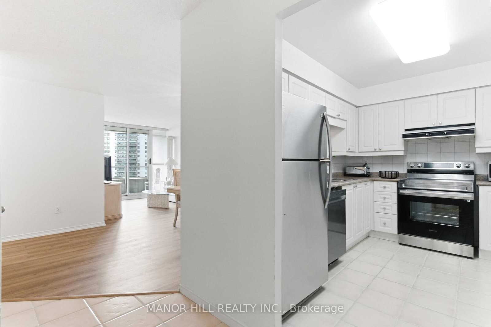 11 Townsgate Drive, Unit 814 thumbnail 6