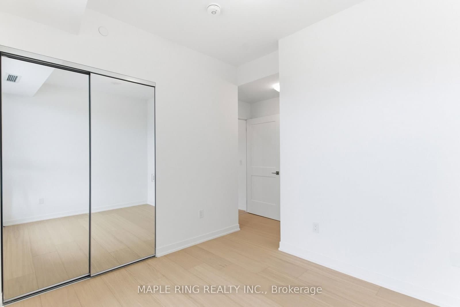 474 Caldari Road, Unit 704 thumbnail 12