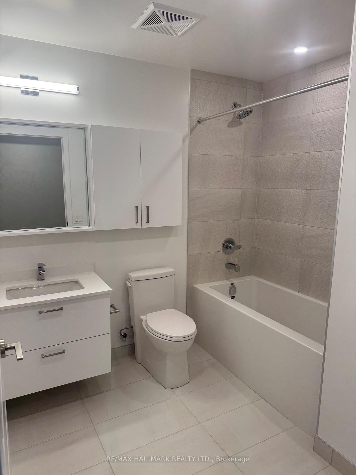30 Upper Mall Way, Unit 2909 thumbnail 11