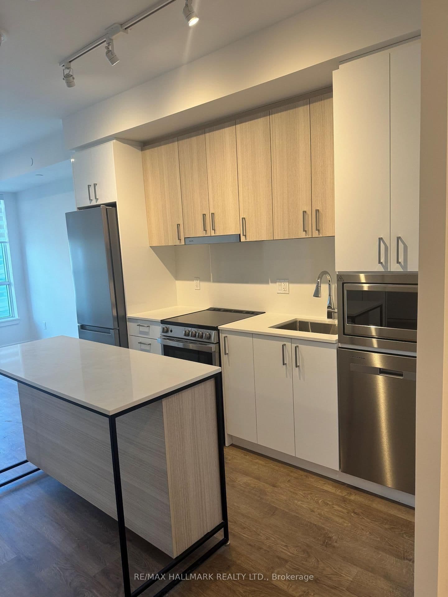 30 Upper Mall Way, Unit 2909 thumbnail 4