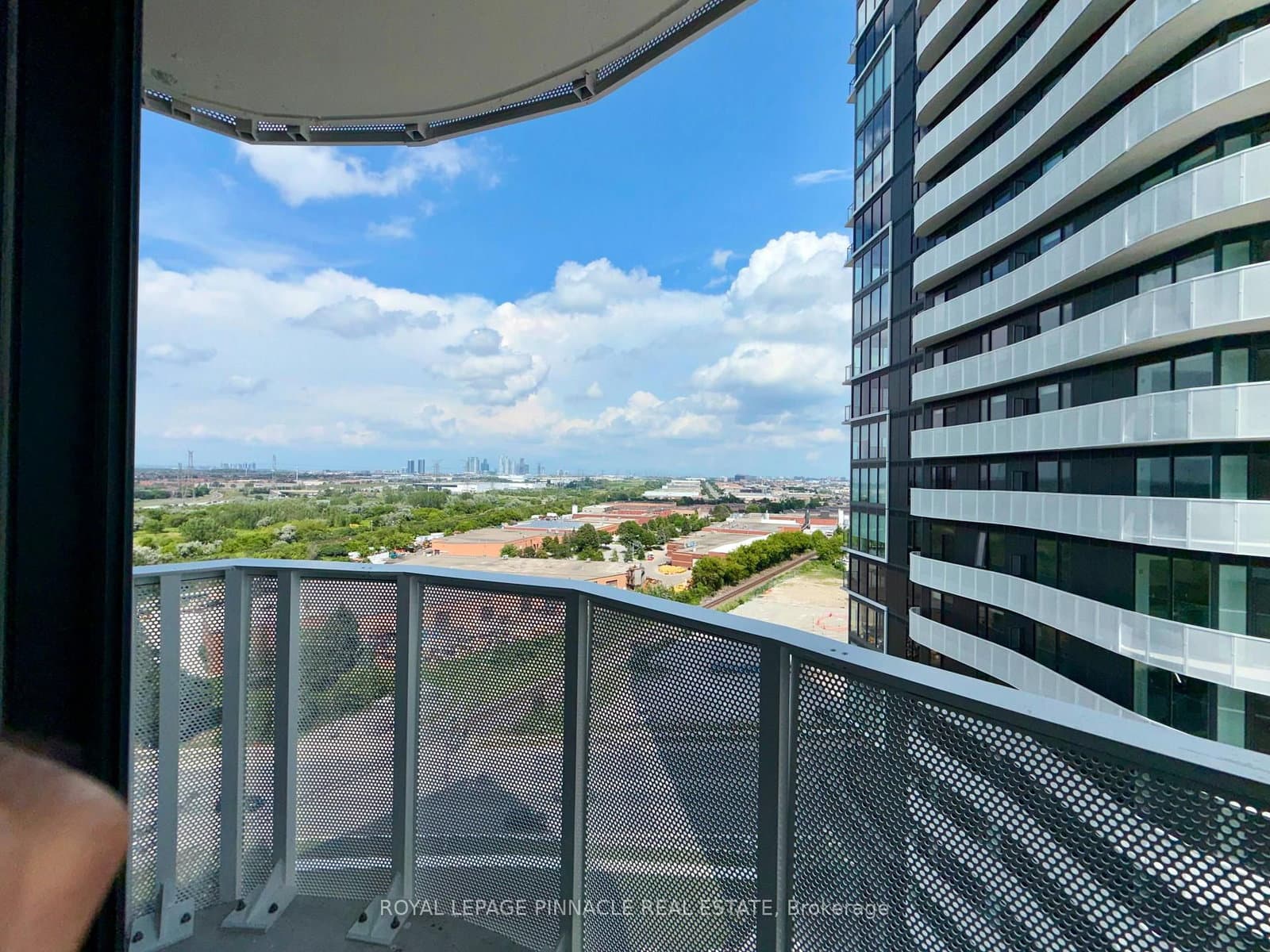 10 FLAVELLE Trail, Unit 1303 thumbnail 12