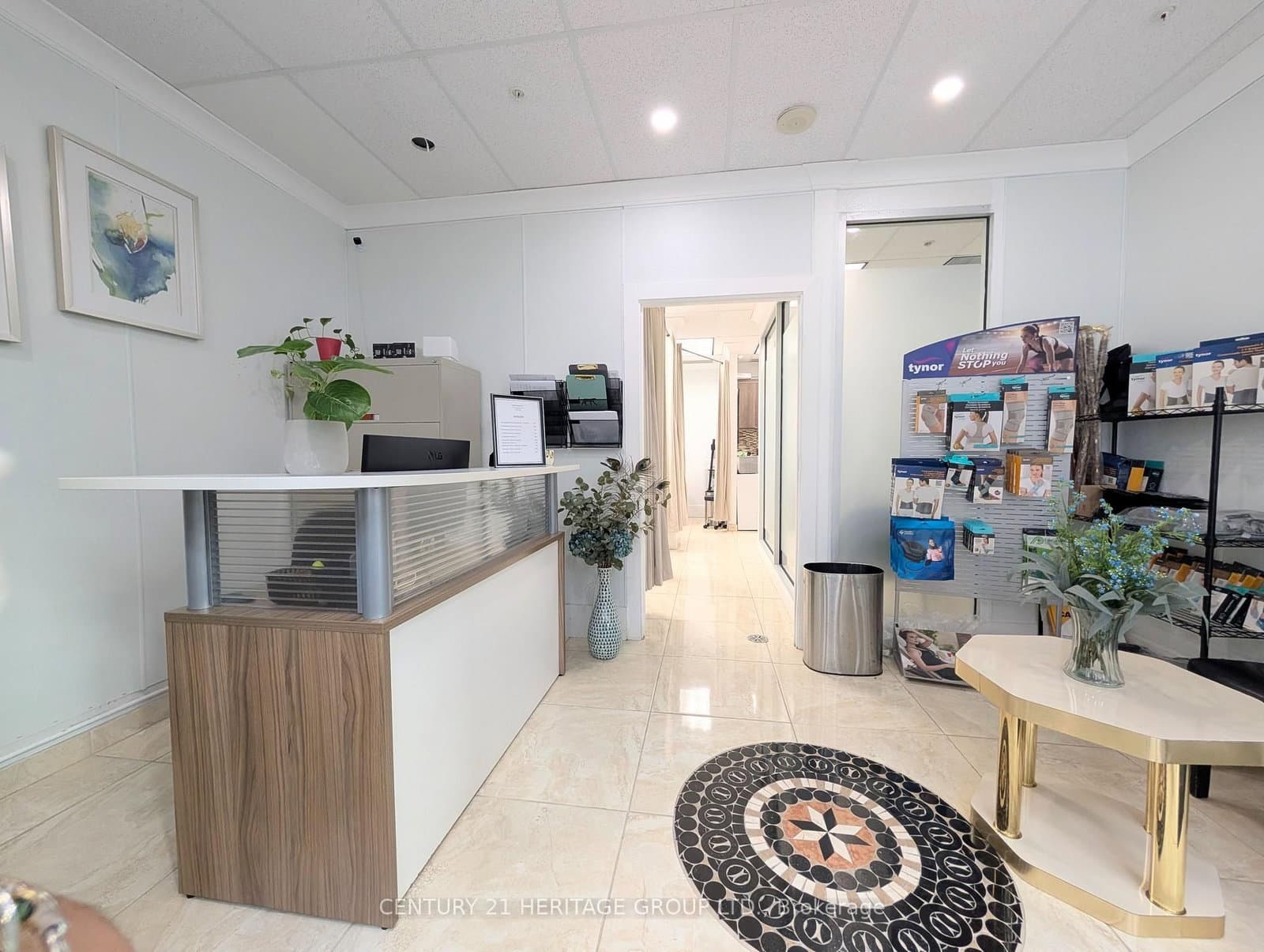 7181 Yonge Street, Unit 2 thumbnail 4