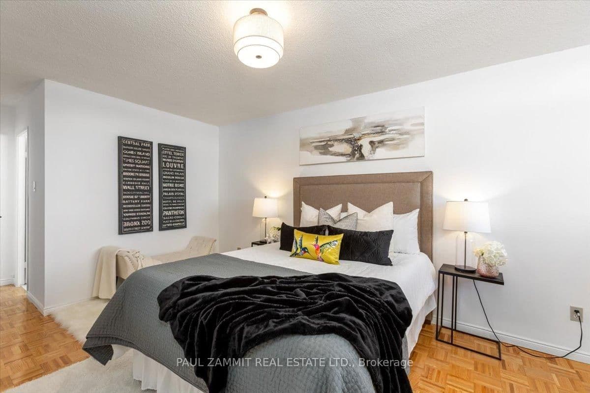 7811 Yonge Street, Unit 701 thumbnail 24