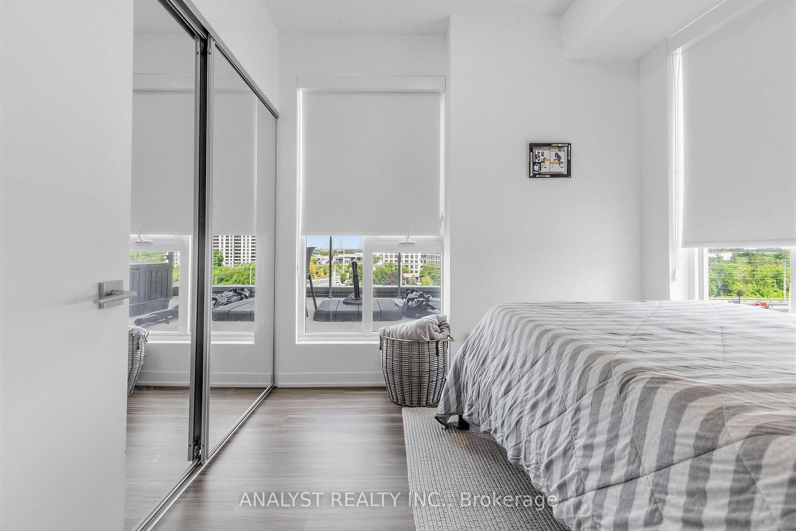 498 Caldari Road, Unit 522 thumbnail 12