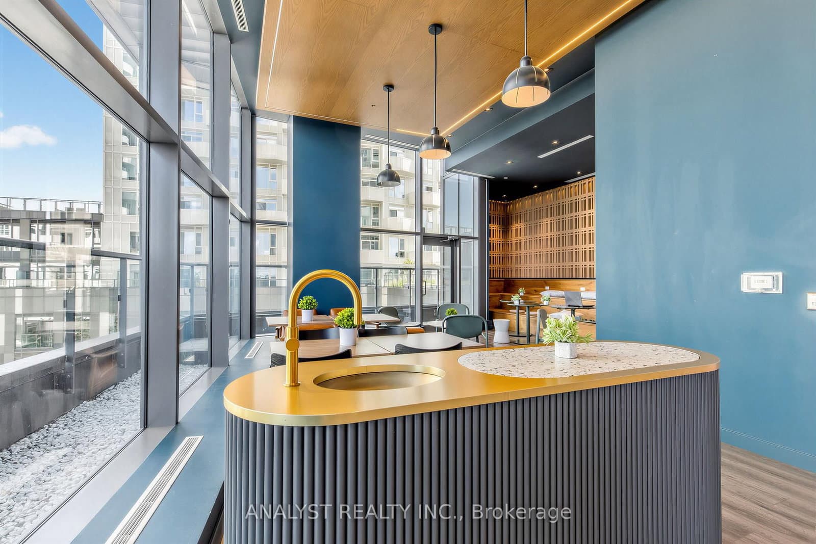498 Caldari Road, Unit 522 thumbnail 24