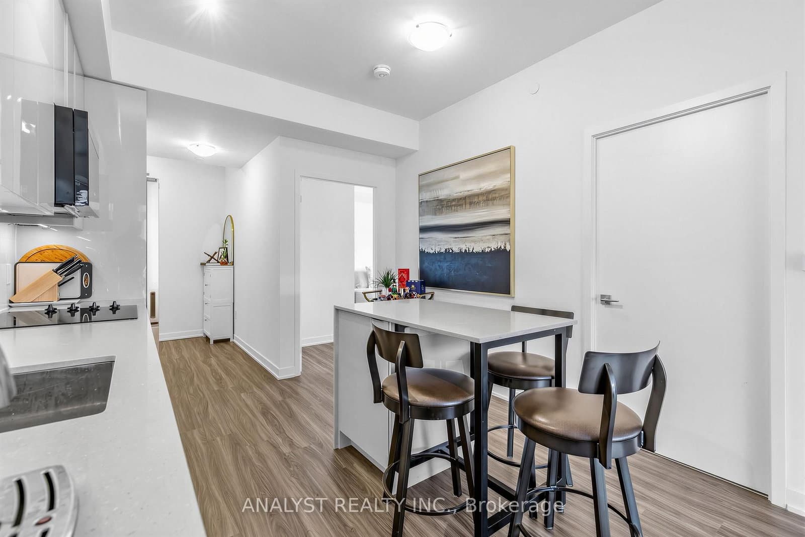 498 Caldari Road, Unit 522 thumbnail 6
